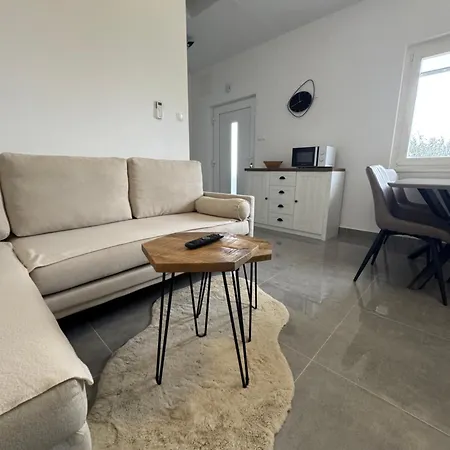 Anka - By The Sea Apartment